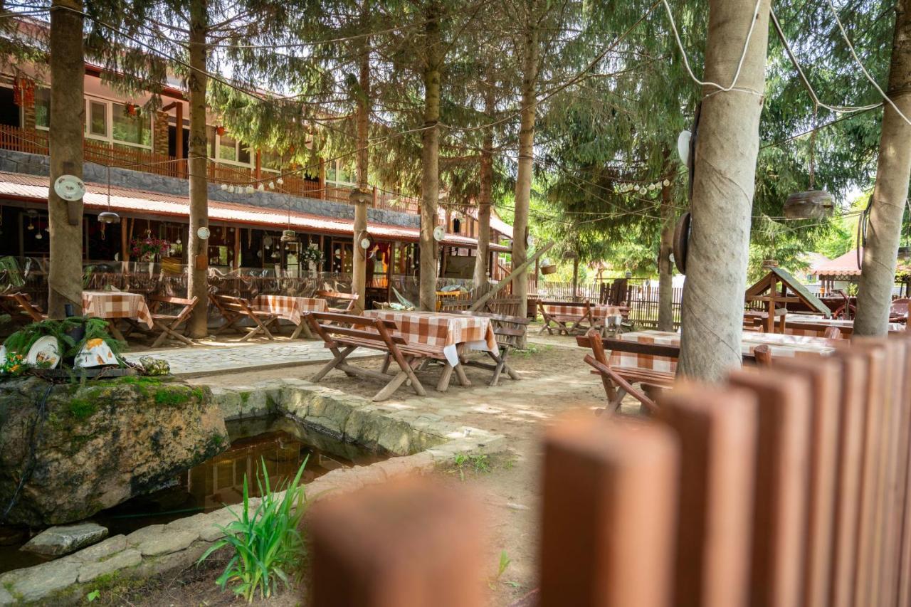 La Padure Hotel Brebu Eksteriør billede