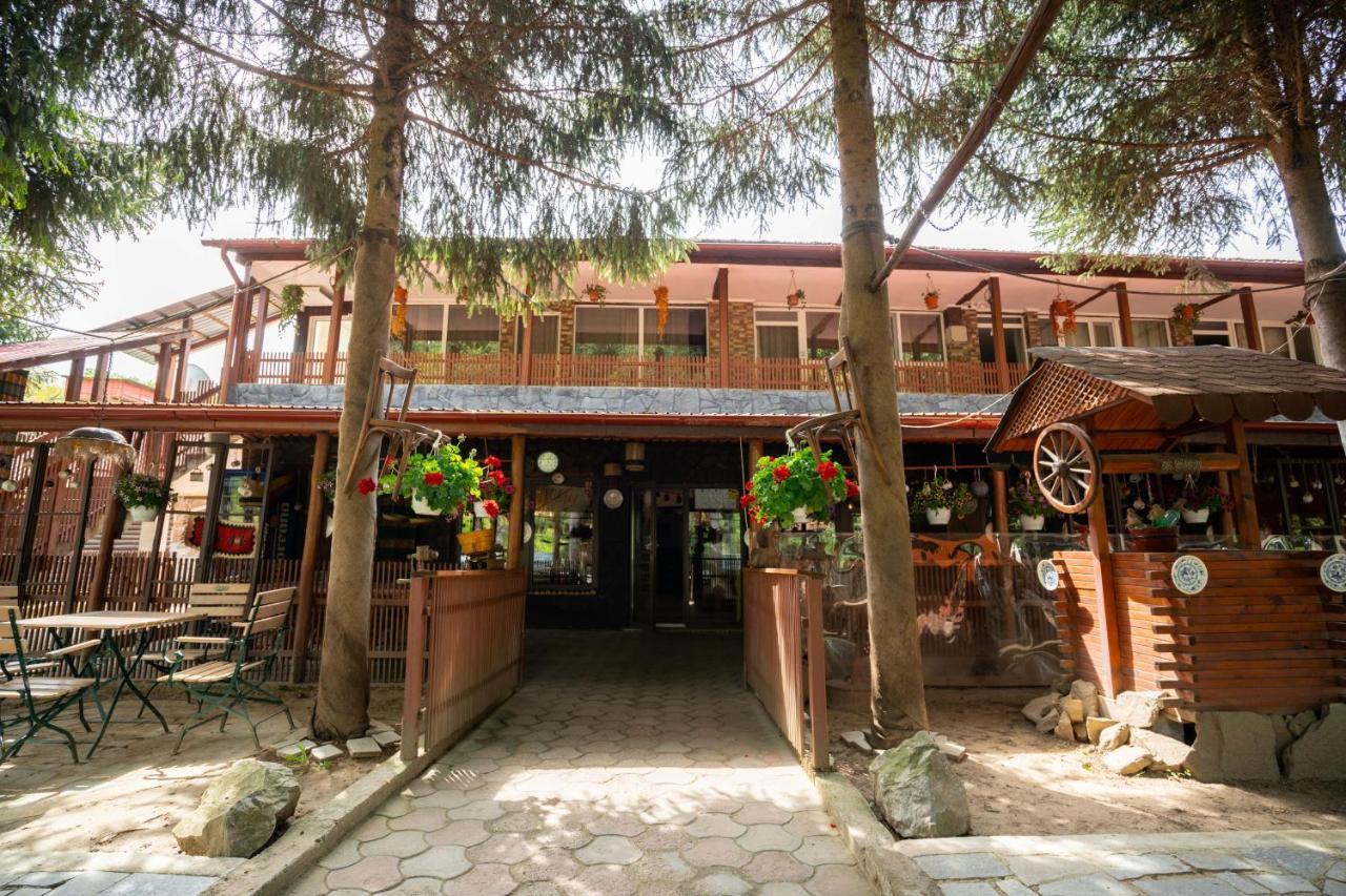 La Padure Hotel Brebu Eksteriør billede