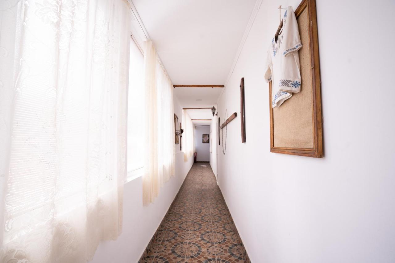 La Padure Hotel Brebu Eksteriør billede